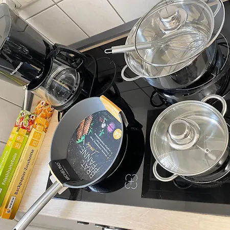Am Walkstrom - 2 Schlafzimmer - 4 Personen - Gratis Stellplatz - Wlan - Smart-tv * Ερφούρτη